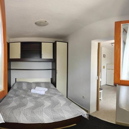 Apartman Mare - Beauty In The Heart Of Lika Perusic Экстерьер фото